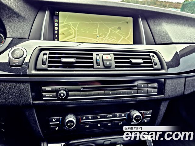BMW 5-Series 2016 — photo 15