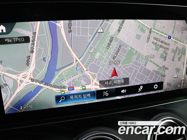 Mercedes-Benz E-Class 2021 — photo 16