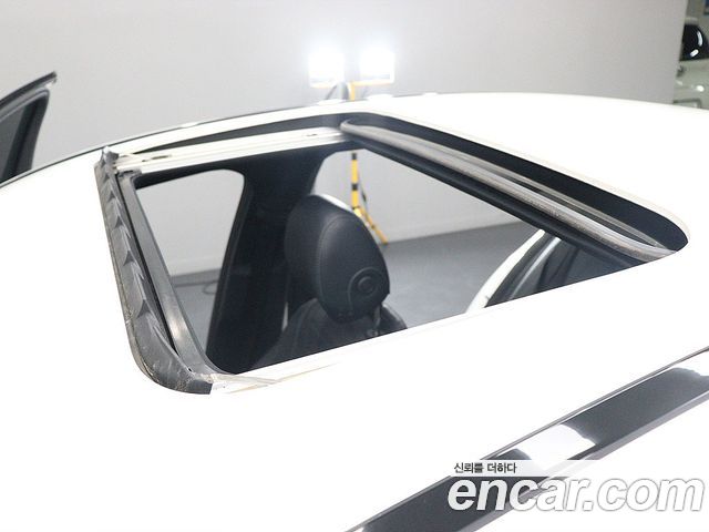 Mercedes-Benz E-Class 2021 — photo 18