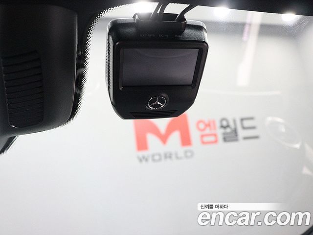 Mercedes-Benz E-Class 2021 — photo 19