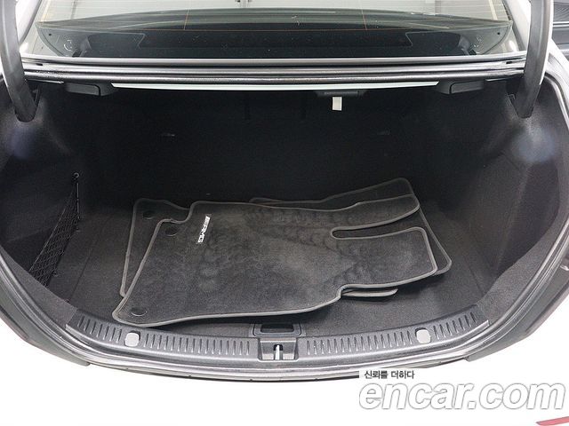 Mercedes-Benz E-Class 2021 — photo 20