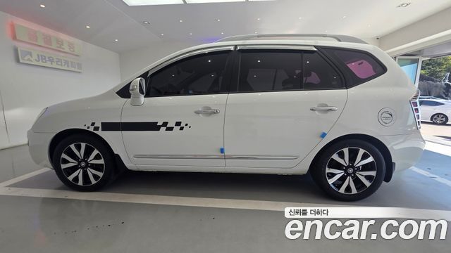 Kia Carens 2011 — photo 5