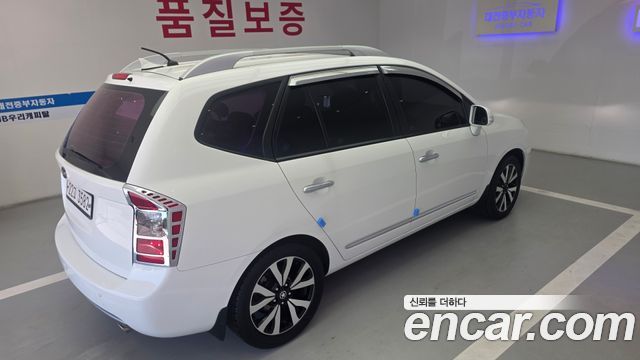 Kia Carens 2011 — photo 6
