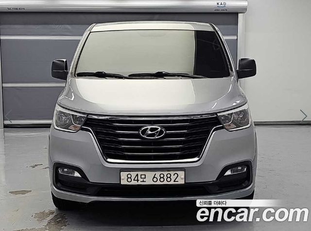 Hyundai Starex 2021 — photo 2