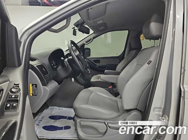 Hyundai Starex 2021 — photo 11