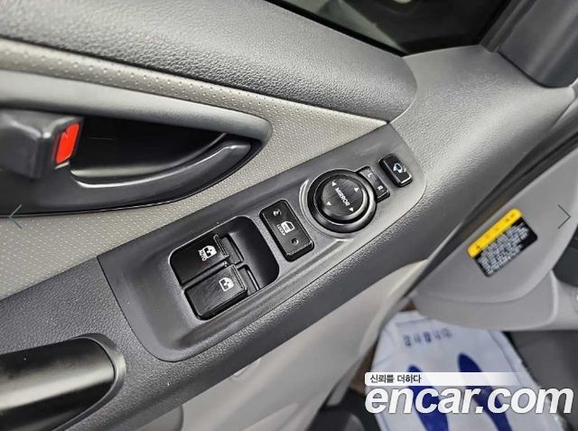 Hyundai Starex 2021 — photo 17
