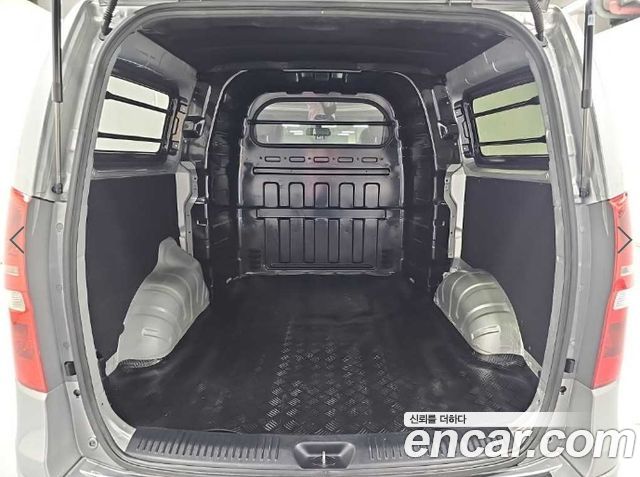 Hyundai Starex 2021 — photo 18