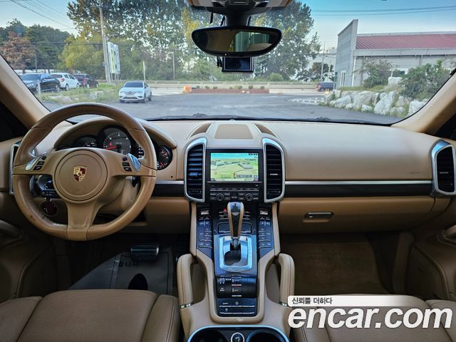 Porsche Cayenne 2014 — photo 10