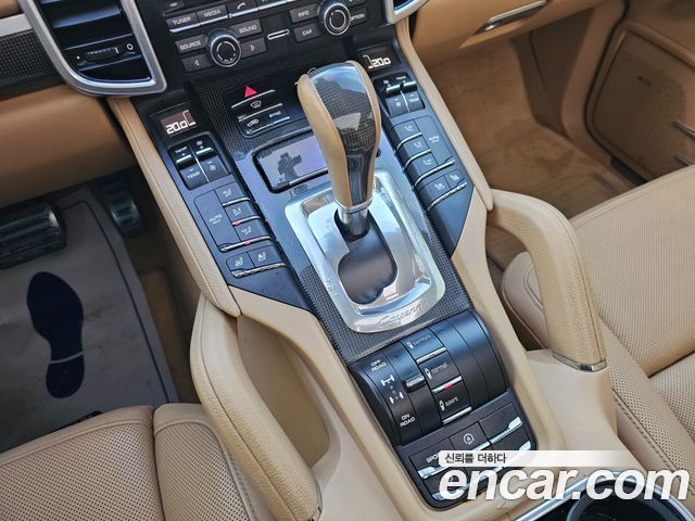 Porsche Cayenne 2014 — photo 13