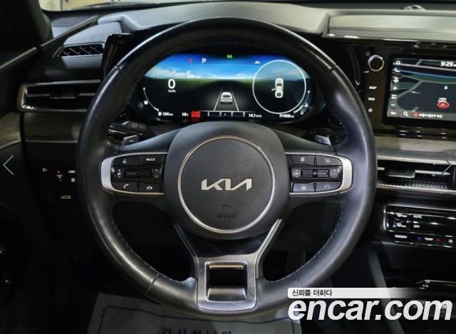 Kia K5 2022 — photo 11