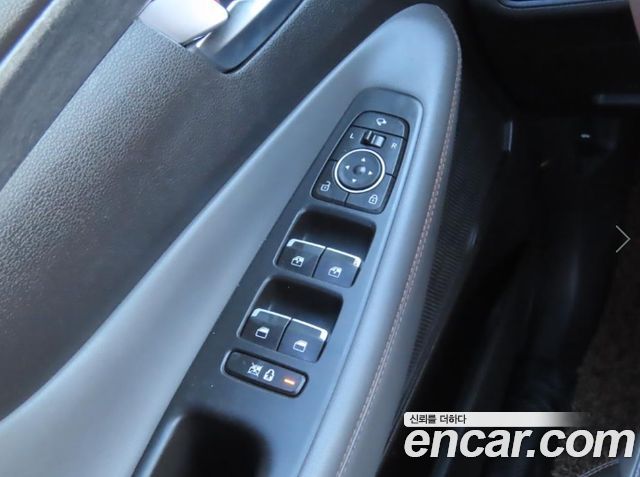 Hyundai Santafe 2019 — photo 14