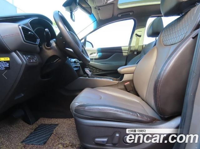 Hyundai Santafe 2019 — photo 16