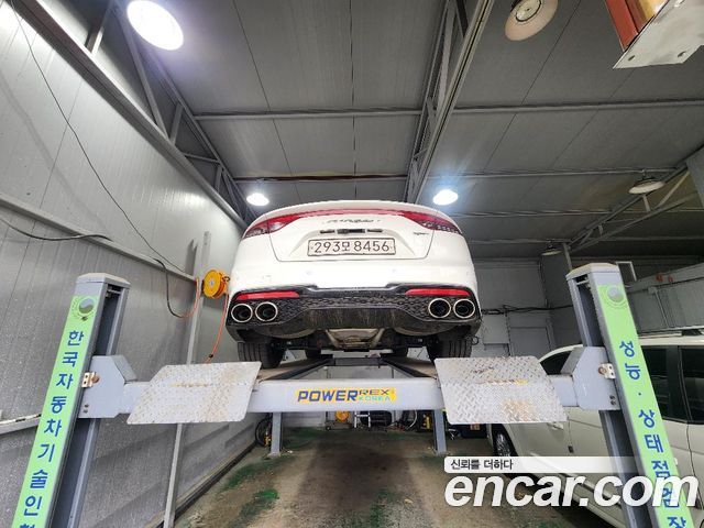 Kia Stinger 2021 — photo 2