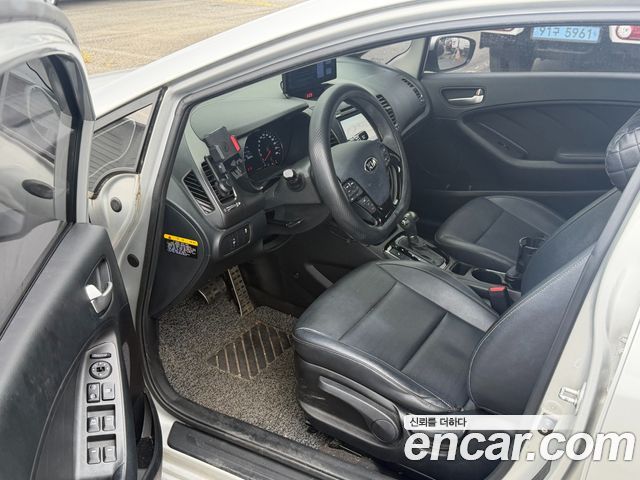 Kia K3 2016 — photo 5