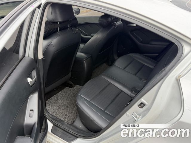 Kia K3 2016 — photo 6