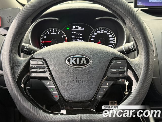 Kia K3 2016 — photo 12