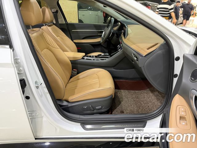 Hyundai Sonata 2020 — photo 17