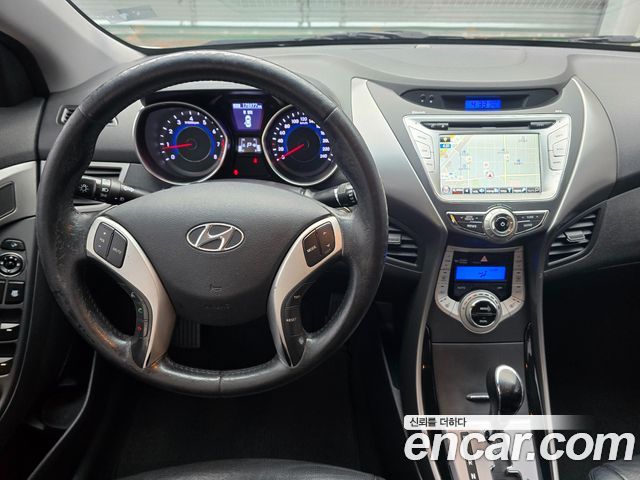 Hyundai AVANTE 2012 — photo 10