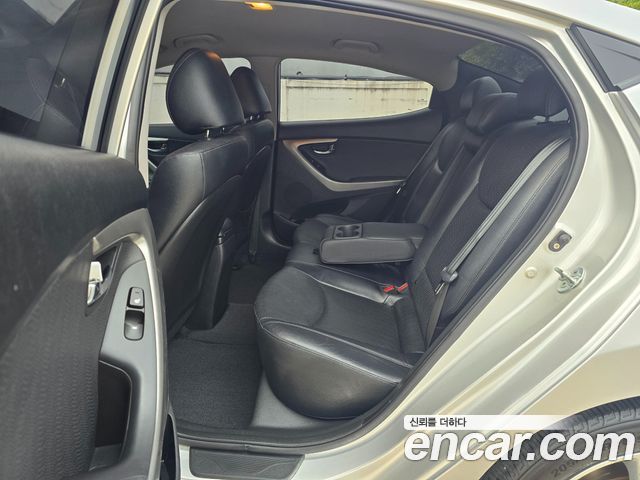 Hyundai AVANTE 2012 — photo 20
