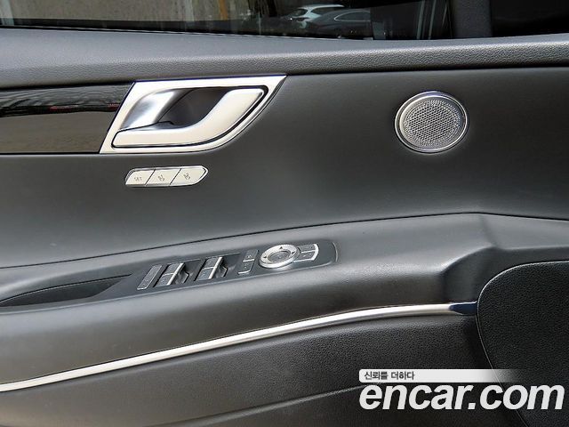Genesis GV80 2020 — photo 13
