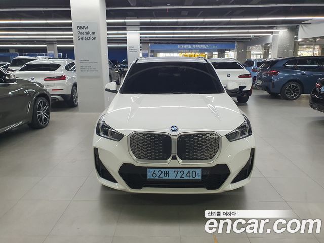 BMW iX1 2025 — photo 2