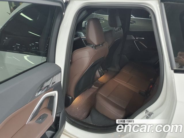 BMW iX1 2025 — photo 5