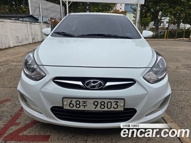 Hyundai Accent 2015 — photo 2
