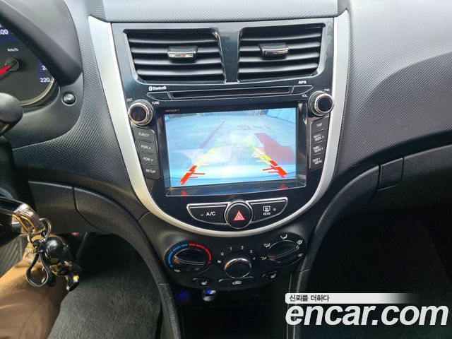 Hyundai Accent 2015 — photo 8