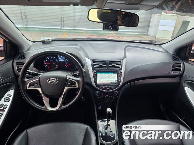 Hyundai Accent 2015 — photo 9