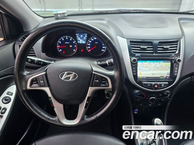 Hyundai Accent 2015 — photo 10