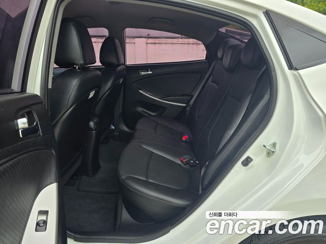 Hyundai Accent 2015 — photo 14