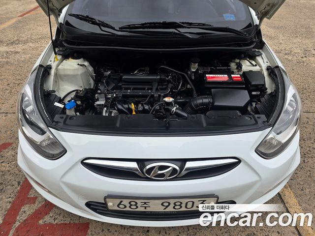 Hyundai Accent 2015 — photo 20