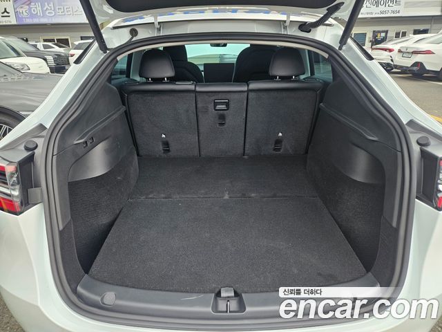 Tesla Model Y 2024 — photo 14
