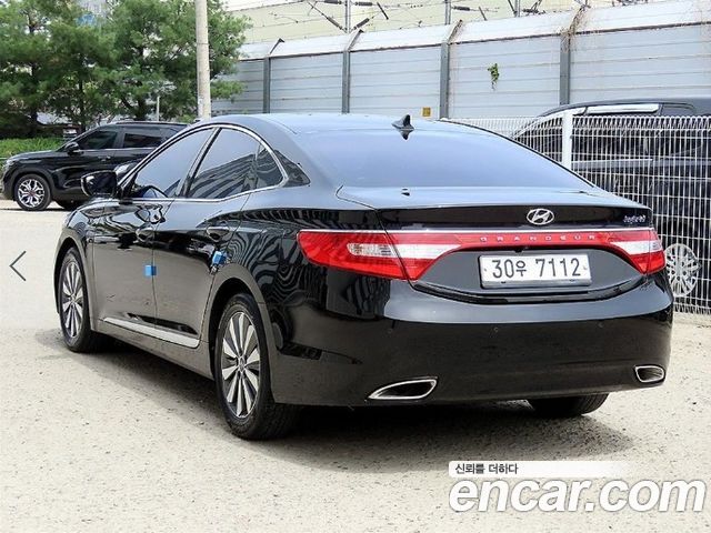 Hyundai Grandeur 2015 — photo 3