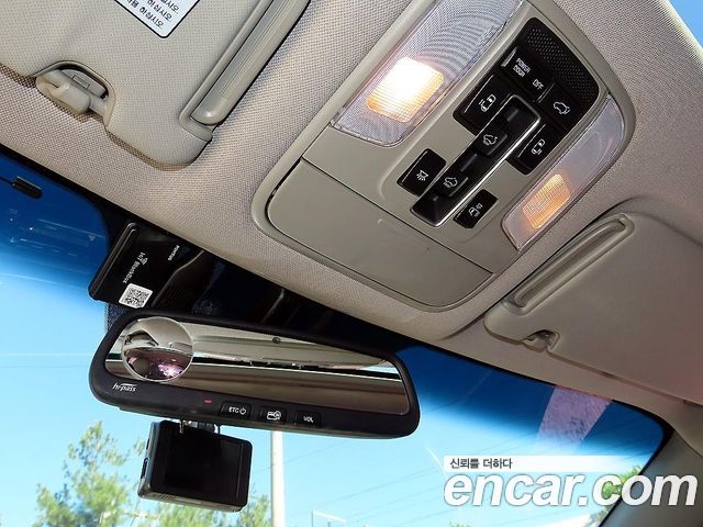 Kia Canival 2017 — photo 18