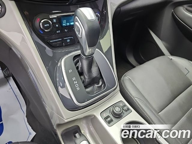 Ford Escape 2013 — photo 8