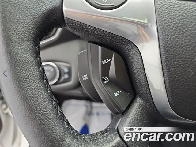 Ford Escape 2013 — photo 17