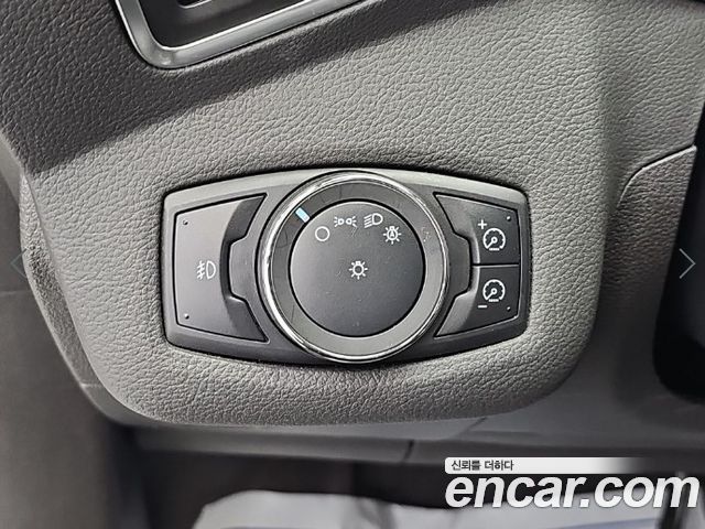Ford Escape 2013 — photo 18