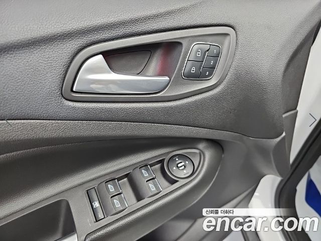 Ford Escape 2013 — photo 19
