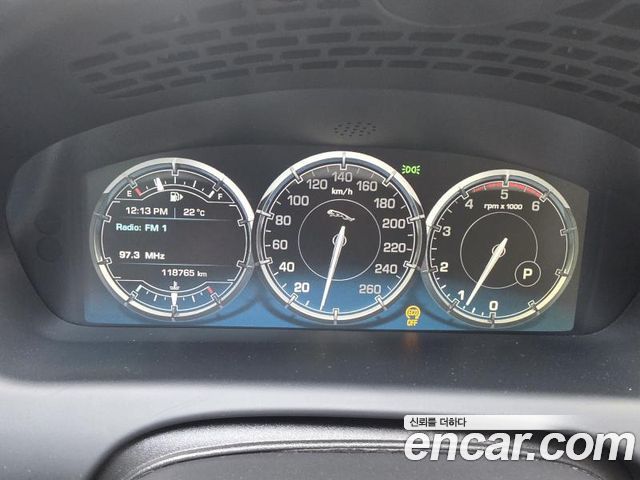 Jaguar XJ 2015 — photo 8
