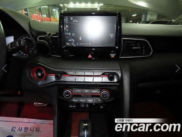 Hyundai Veloster 2019 — photo 11