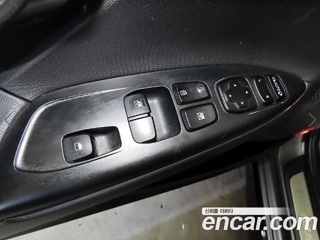 Hyundai Veloster 2019 — photo 13