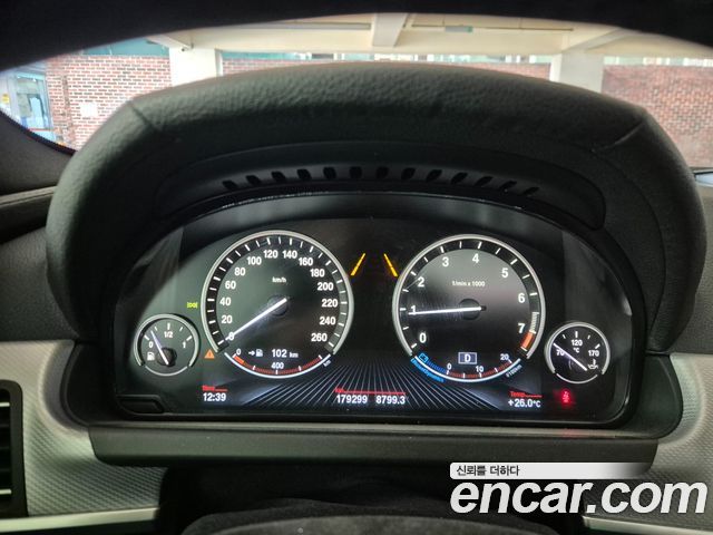 BMW 6-Series 2013 — photo 8