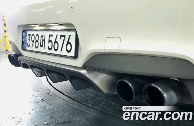 BMW 6-Series 2013 — photo 11