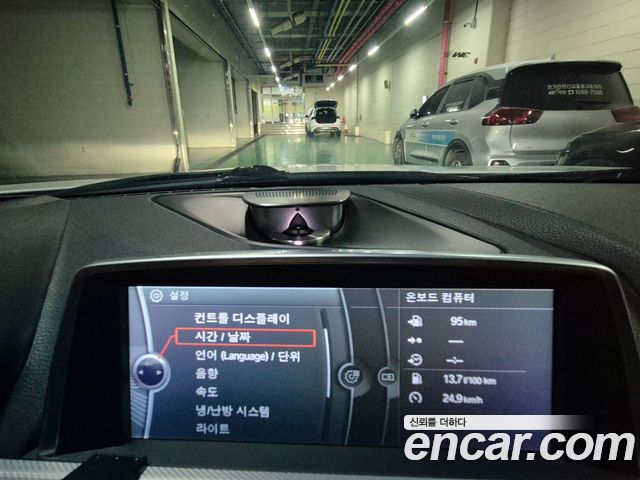 BMW 6-Series 2013 — photo 13