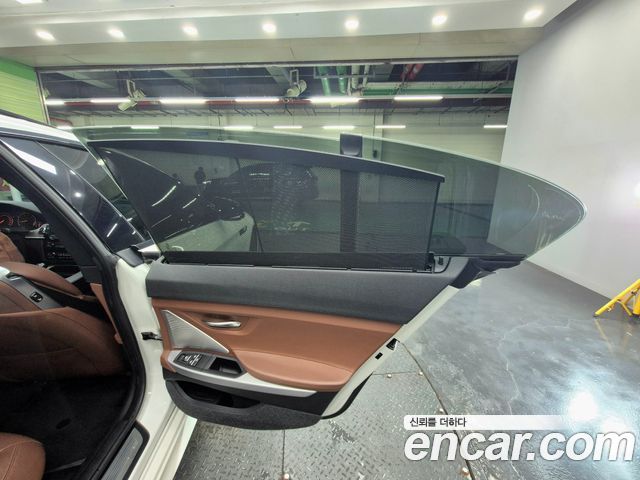 BMW 6-Series 2013 — photo 18