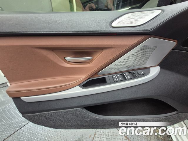 BMW 6-Series 2013 — photo 20
