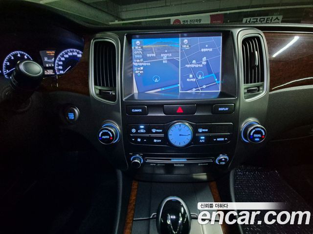 Hyundai Equus 2012 — photo 13