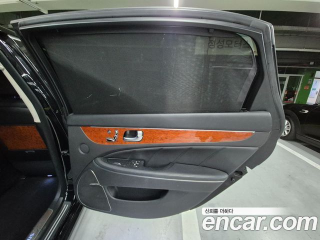 Hyundai Equus 2012 — photo 18