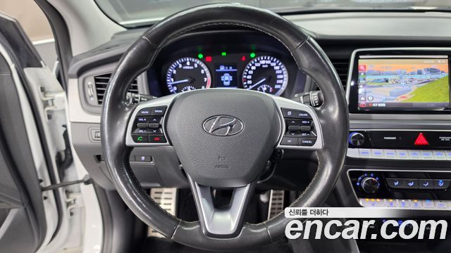 Hyundai Sonata 2019 — photo 18